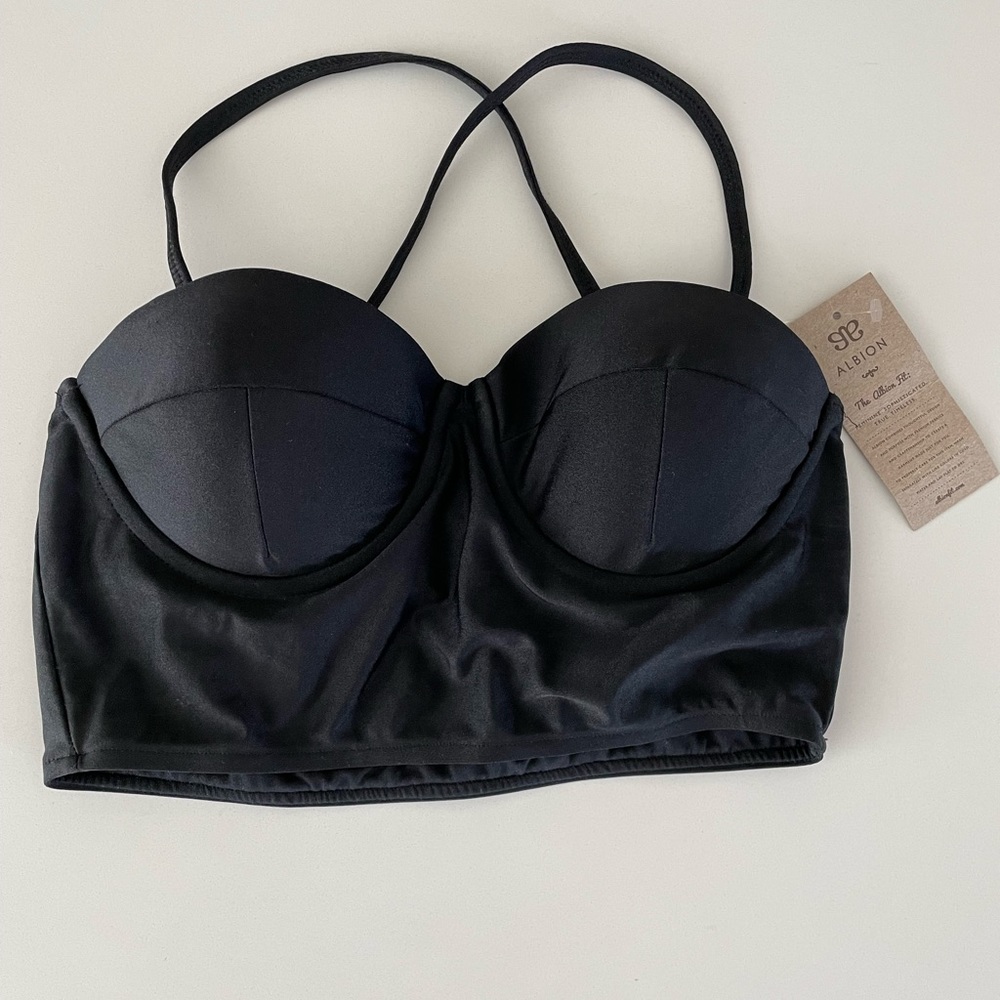 NWT Albion Fit Swim Top size Small